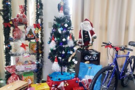 Confira a lista atualizada de presentes da Árvore de Natal Panorama FM!